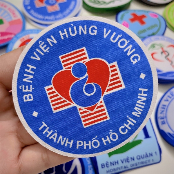 Logo bệnh viện Hùng Vương - In ấn Hoài Việt - Công Ty TNHH Một Thành Viên Quảng Cáo Hoài Việt